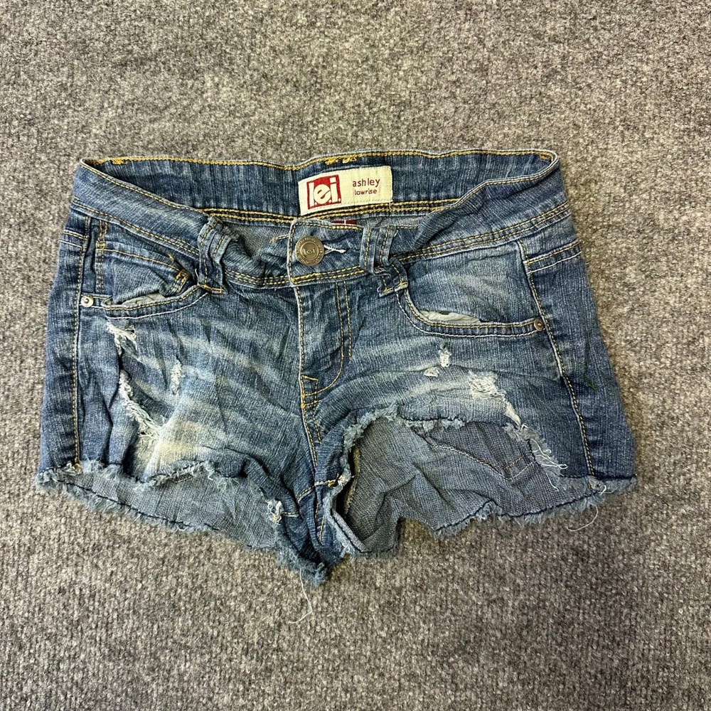 L.E.I. Shorts Womens Size 1 Blue Ashley Lowrise Distressed Cutoff Denim Jean
